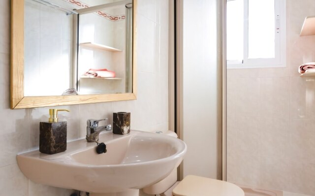 Preciosa casa con piscina comunitaria en Benalmádena