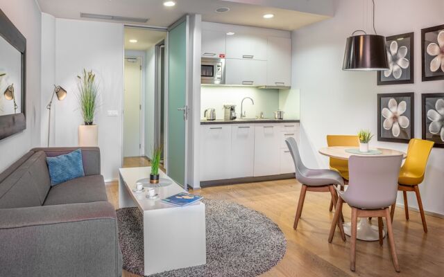 VN3 Terraces Suites by Adrez Living