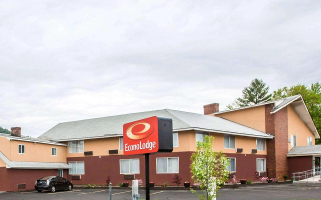 Econo Lodge Lake Region