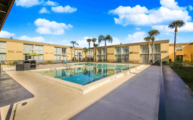 Floridian Express Hotel