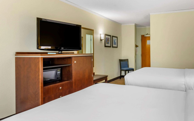 Spark by Hilton Roanoke Civic Center