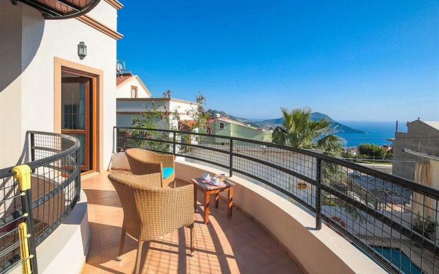 Villa Karsak by Akdenizvillam