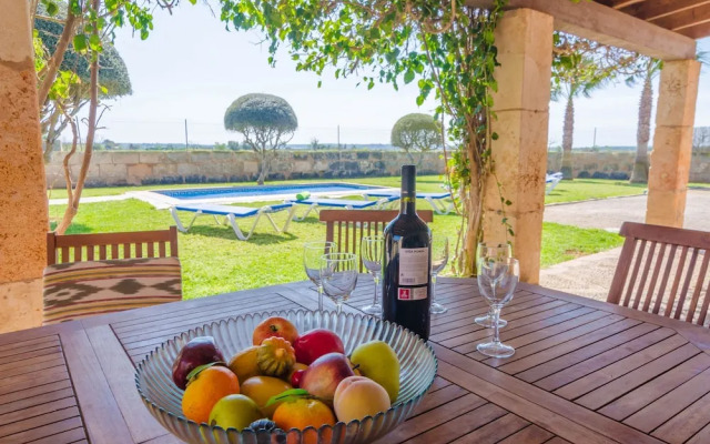 Es Palmer in Campos With 4 Bedrooms and 3 Bathrooms