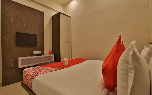 OYO 12147 Hotel Vibrant