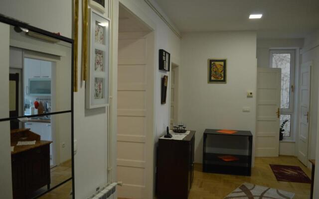 Aha Apartment