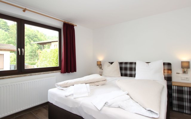 Sunlit Apartment with Infrared Sauna in Fieberbrunn
