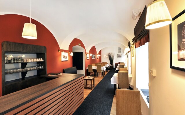 BEIGLI Hotel & Garden