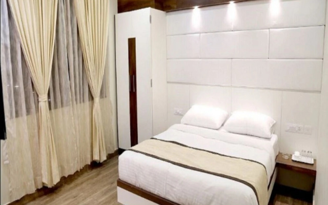 Hotel R K Renaissance