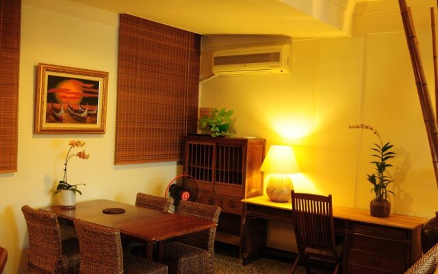 East Inn