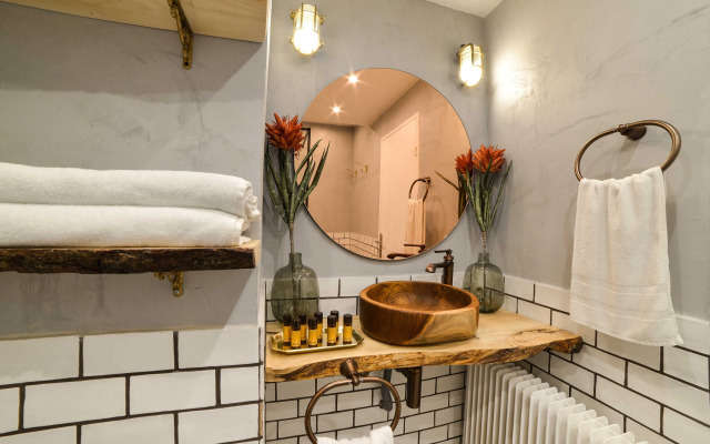 Rose & Garden - Eiffel Tower