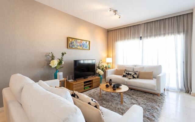 Hoyo 19 Luxury Apartment