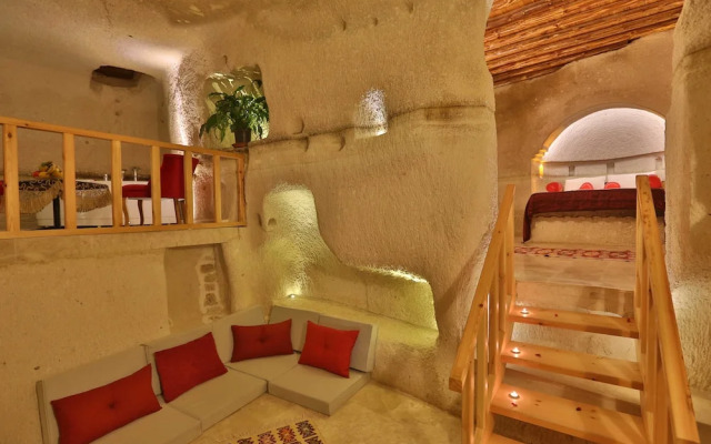 Abu Hayat Cave Suites