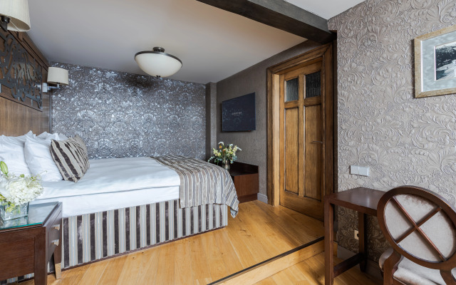 Отель Eurostars Metropole