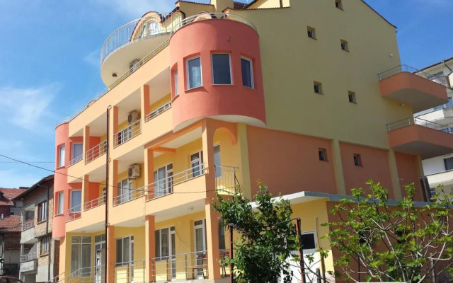 Zlatevi Guest House