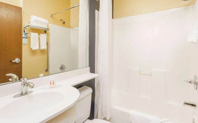 Microtel Inn & Suites by Wyndham Dickson City/Scranton