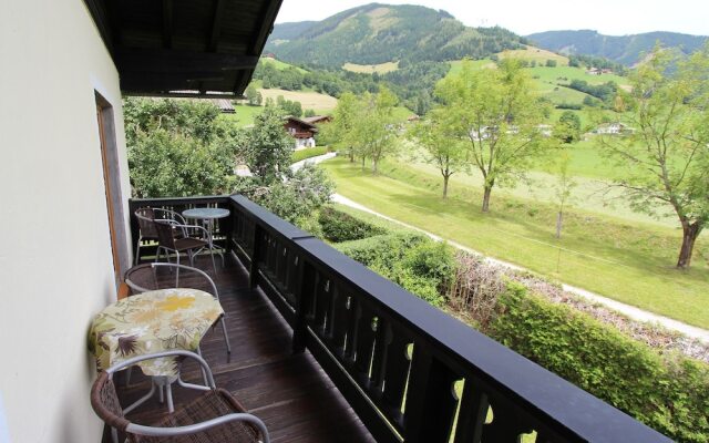 Spacious Apartment in Walchen Near Ski Area