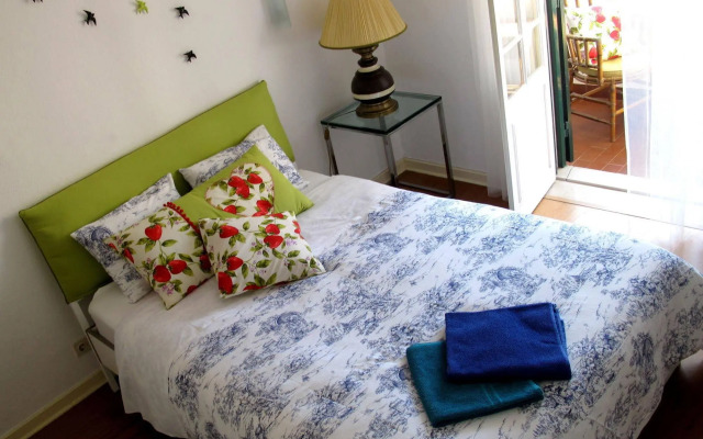 Ljmonade Hostel