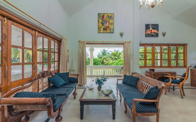 Beachfront 6+1BDR Luxury Villa With Private Pool
