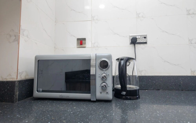 Executive 3-bed Furnished Apartment in Kwashieman