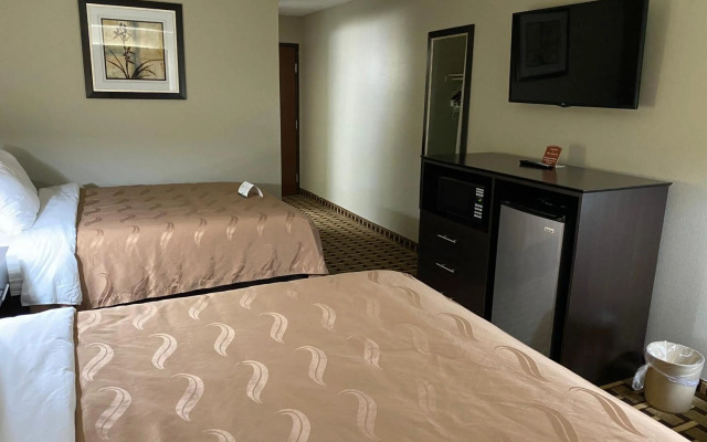 Quality Inn Morton at I-74
