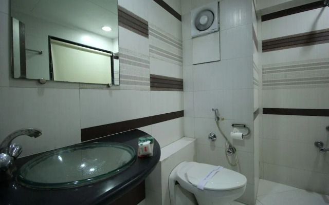 OYO 900 Marshall The Grand Hotel