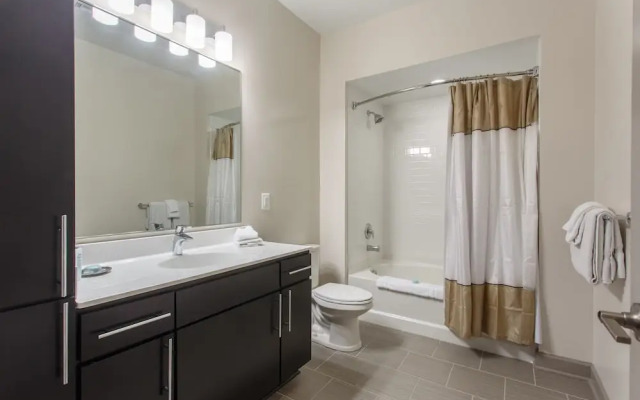 Global Luxury Suites at the Wharf