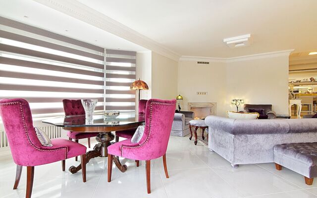 Royal Riviera Residence