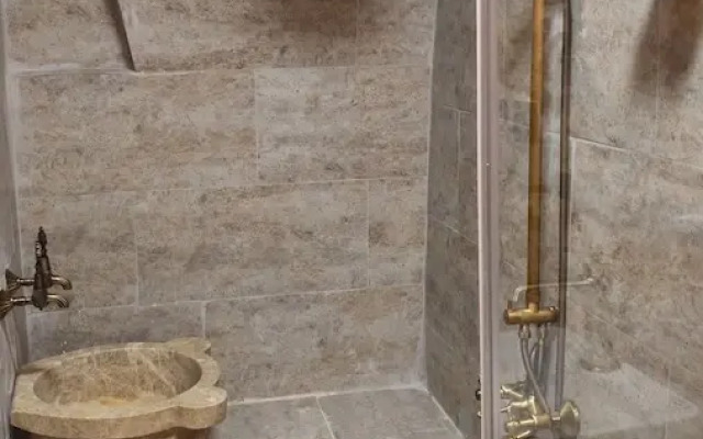 Cleopatra Antique Hotel