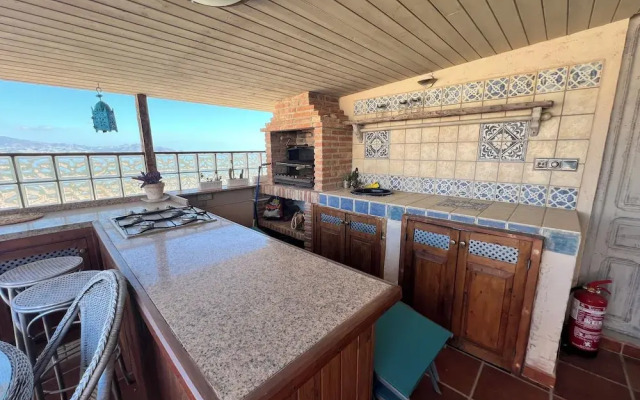 Cd-2102 · Three Bedroom Townhouse