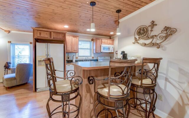 Quality Inn Creekside - Downtown Gatlinburg