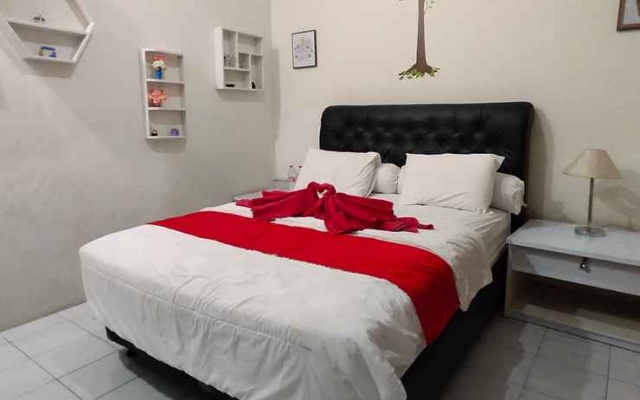 Homestay Ndalem Kasongan – Guest Rooms – Yogyakarta