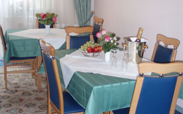 Steen's Hotel