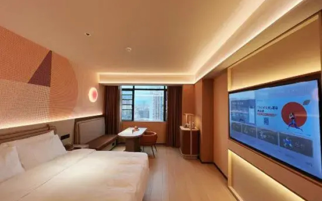Orange Hotel (Qingyuan Yingde Branch)