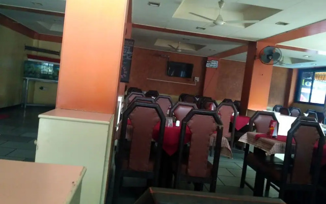 Hotel Honey Lodging