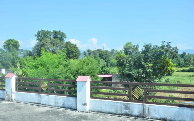 OYO HOME 92078 Pinky Homestay