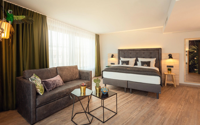 Holiday Inn - the niu, Crusoe Bremen Airport by IHG
