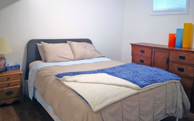 GA Stay Oakville Two Bedroom Guest House