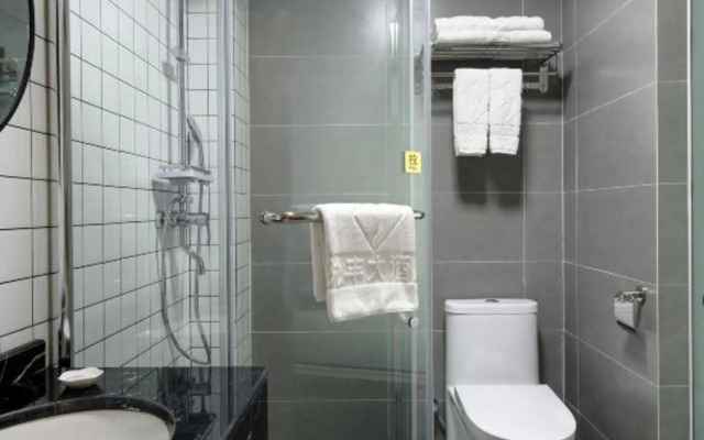 Yuefeng Boutique Hotel (Longyandong Station)