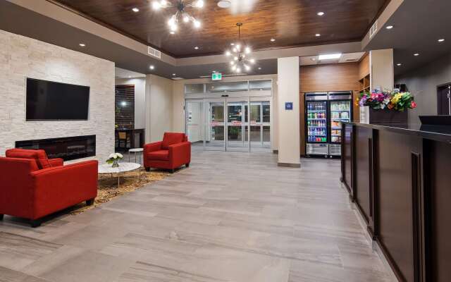 Best Western Plus Hinton Inn & Suites