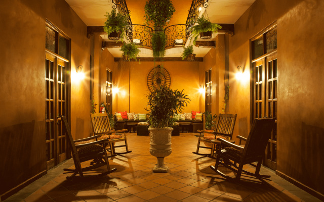 La Isabela Suites