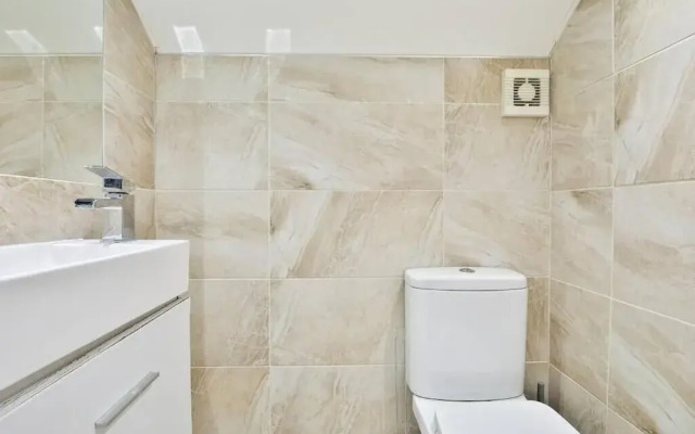 Whitchurch Place 2 Bed Flat in Cardiff