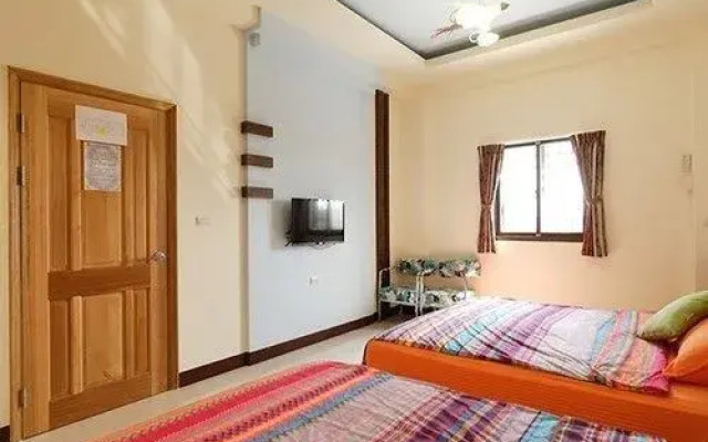 Round Bed