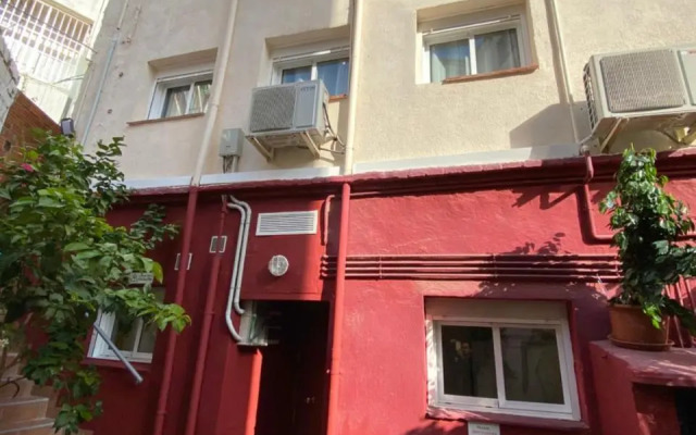 Comfortable renovated flat, WiFi!