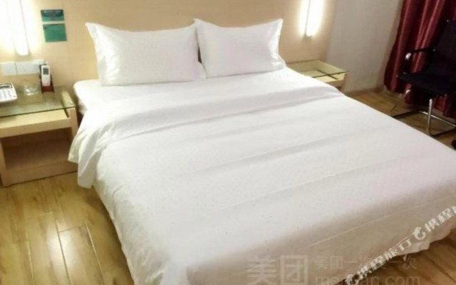 Yuanmeng Express Hotel (Shenzhen Guanlan Zhangge)