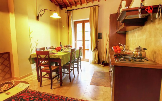 Gorgeous Mansion in Rapolano Terme With Swimming Pool