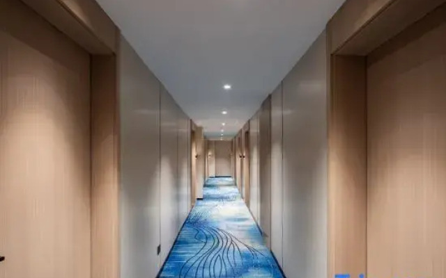 Yunfei Hotel (Danyang Babaiban Chenghe Road)
