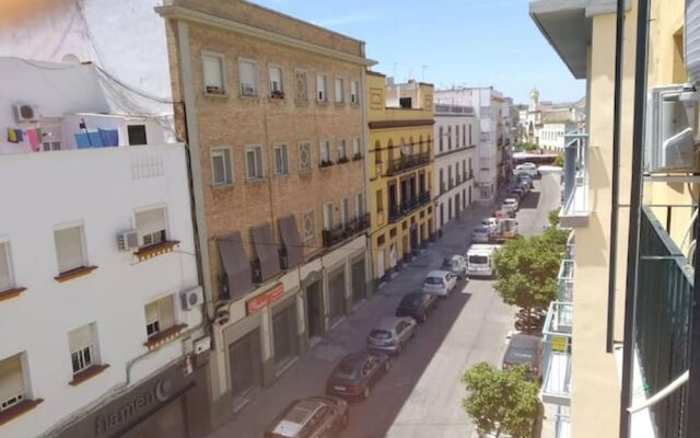 Apartment with 4 bedrooms in Sevilla with wonderful city view furnished balcony and WiFi 90 km from the beach