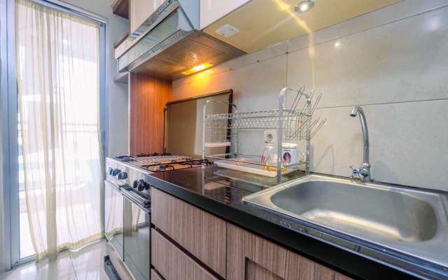 Warm And Cozy 2Br At Green Palace Kalibata Apartment