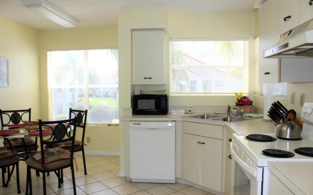 Vista Verde East 3-219