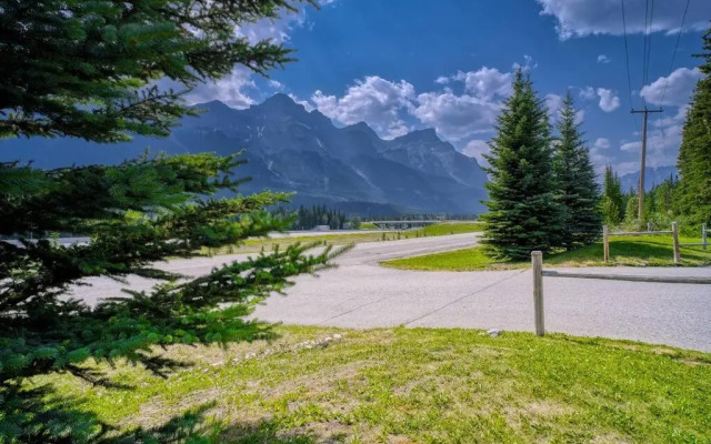 5 Mins to Banff - Cozy Townhome 2BR&2BATH - Banff Pass Included